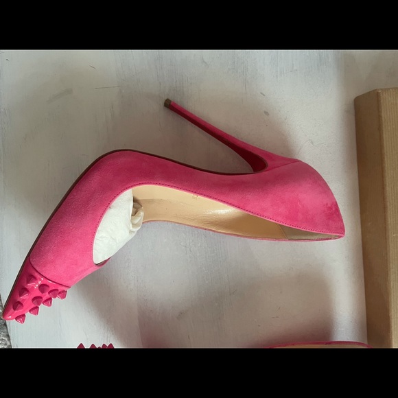 ❌SOLD❌Christian Louboutin Geo Cap Toe Studded Pump Heels - Picture 6 of 14